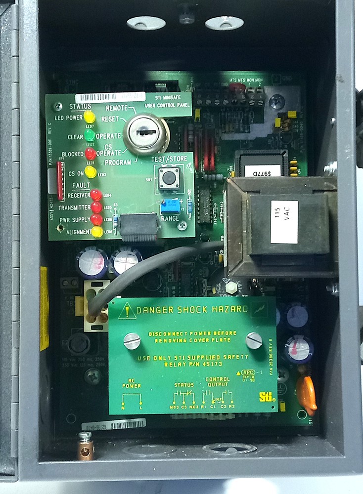 Omron STI 4300B-2 MiniSafe FlexSafe Light Curtain Controller