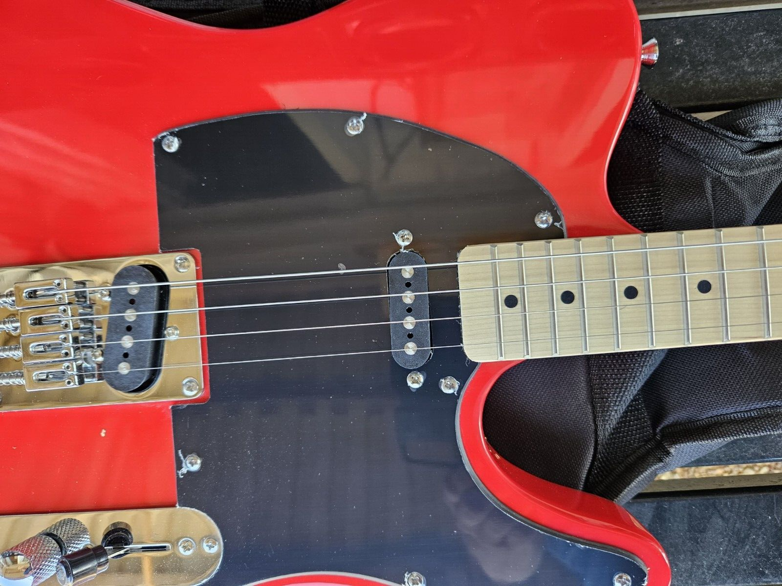 GREAT PLAYING NEW RED TELE-STYLE TENOR 4 STRING ELECTRIC GUITAR W/ GIG BAG