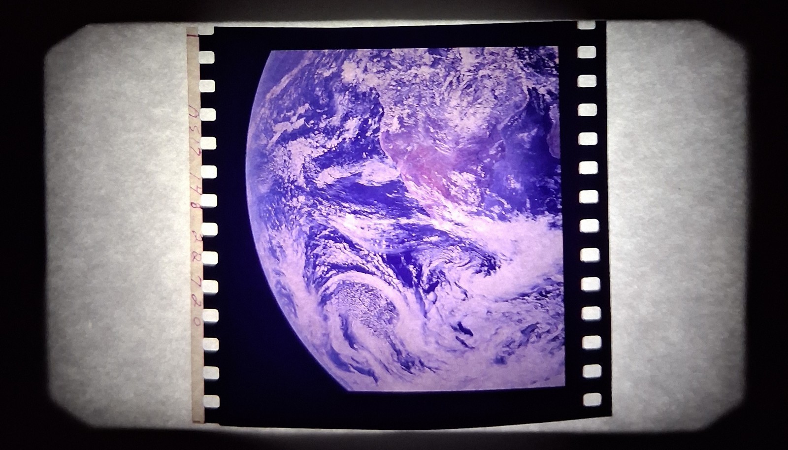 VINTAGE NASA APOLLO 17 70MM FILM CUTOUT AS17-148-22720