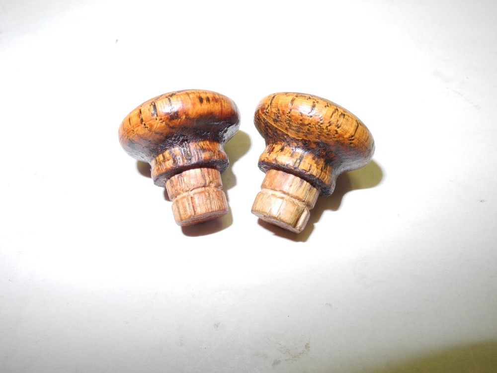 VINTAGE SINGER TREADLE SEWING MACHINE 2 PIECE SET OAK DRAWER KNOBS, LIGHT FINISH