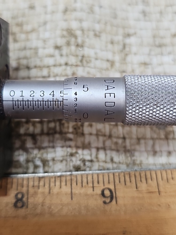 Daedal LINEAR POSITIONER STAGE Starrett Micrometer 1 Axis Ex Condition .5" Range