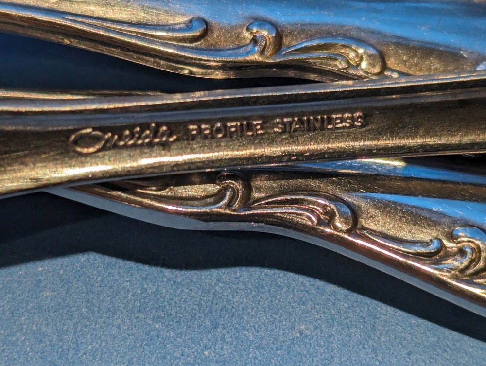 17 Pieces Oneida Stainless St Louis Flatware