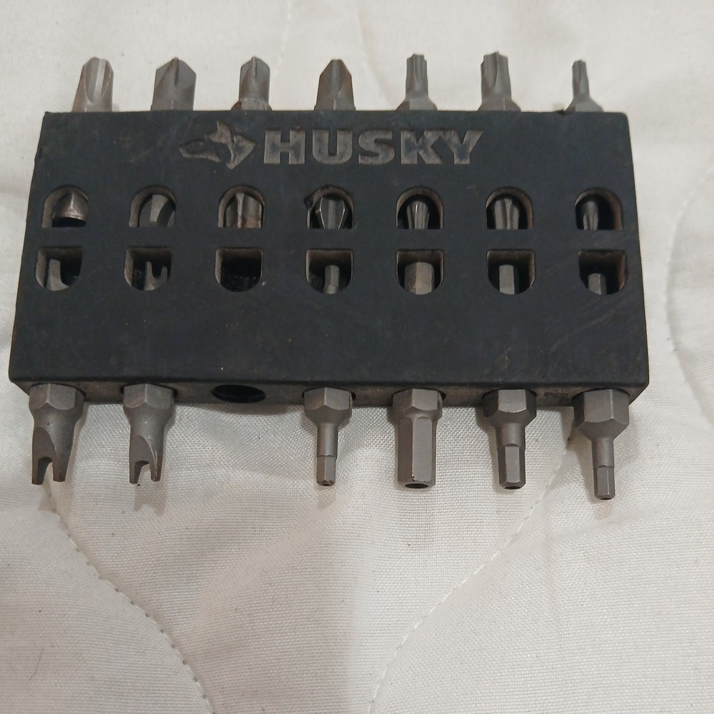 Husky screwdriver 13 pieces used