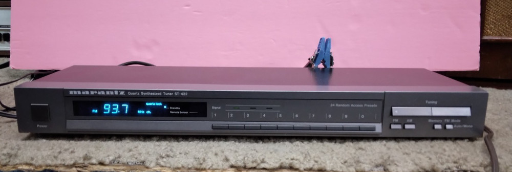 WORKING MARANTZ QUARTZ SYNTHESIZED TUNER  MODEL#ST-432
