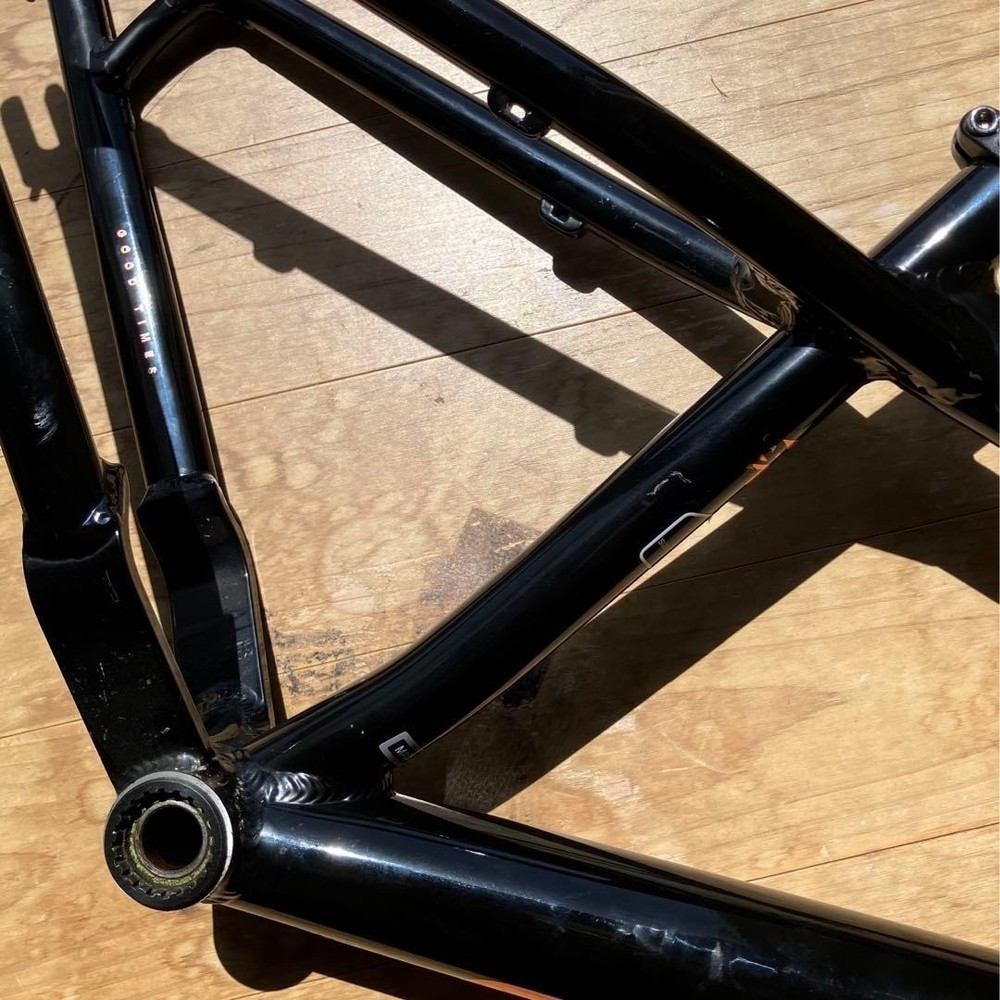 GT La Bomba Frame