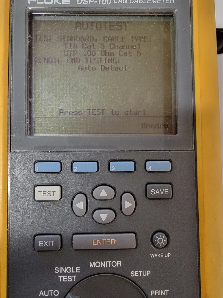 FLUKE DSP-100 LAN CABLEMETER.