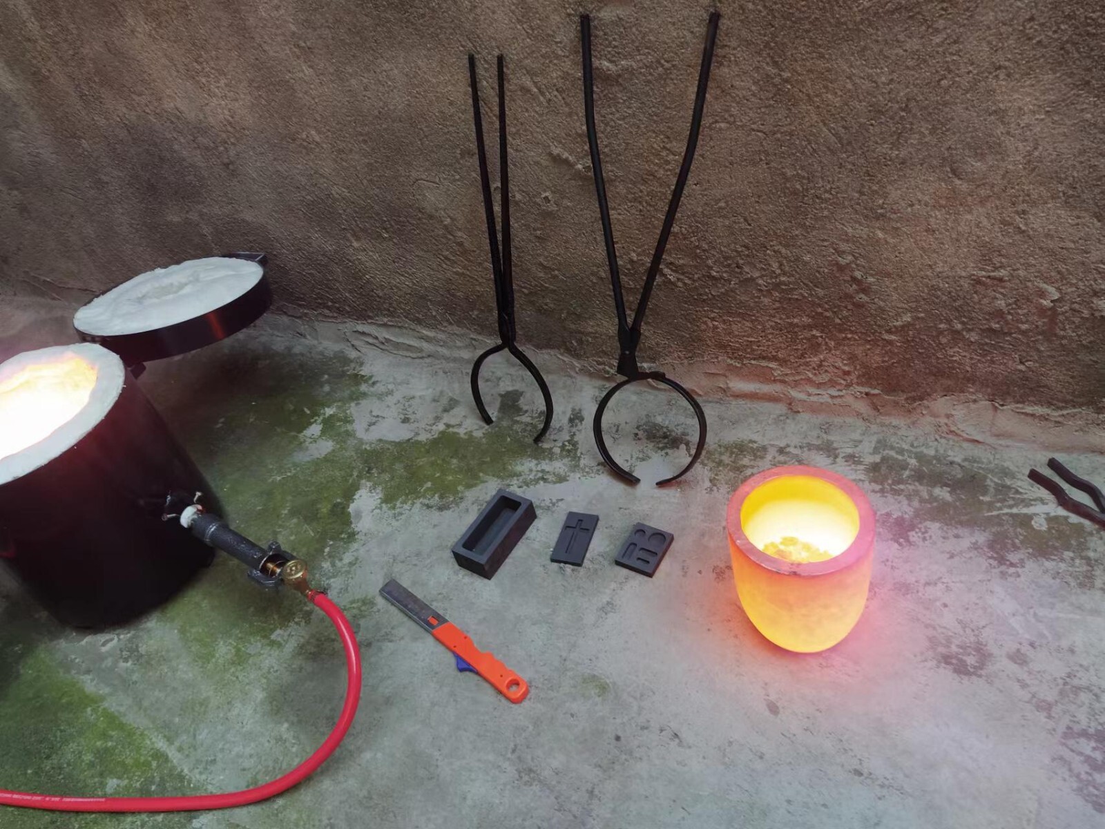 16 KG Gas Metal Melting Furnace Propane Forge Single Burner Copper 2 Crucibles