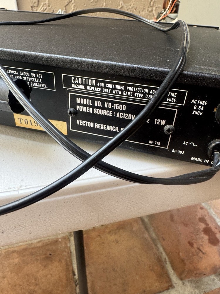 Vector research VU -1500 am/fm tuner