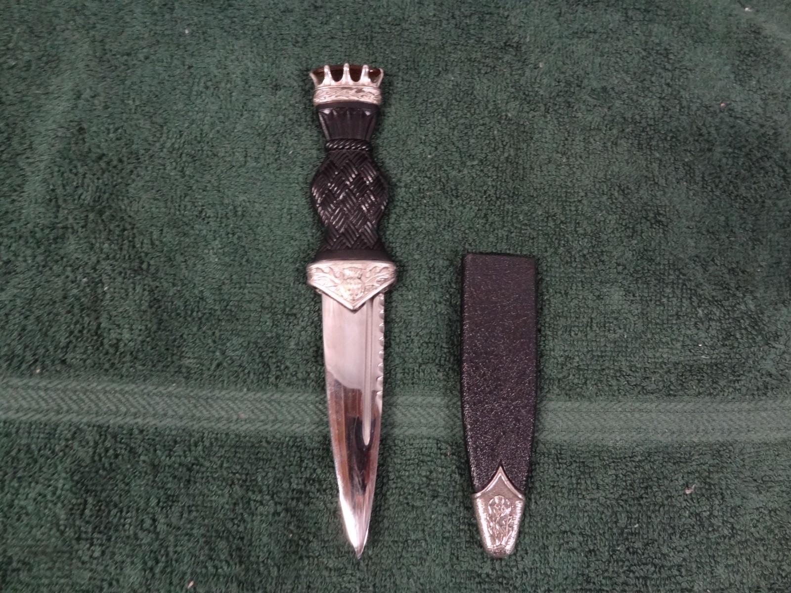 Vintage Scottish Sgian Dubh Kilt Dagger Knife Jewel Top w/ Sheath NIB NEW 7-1/4"