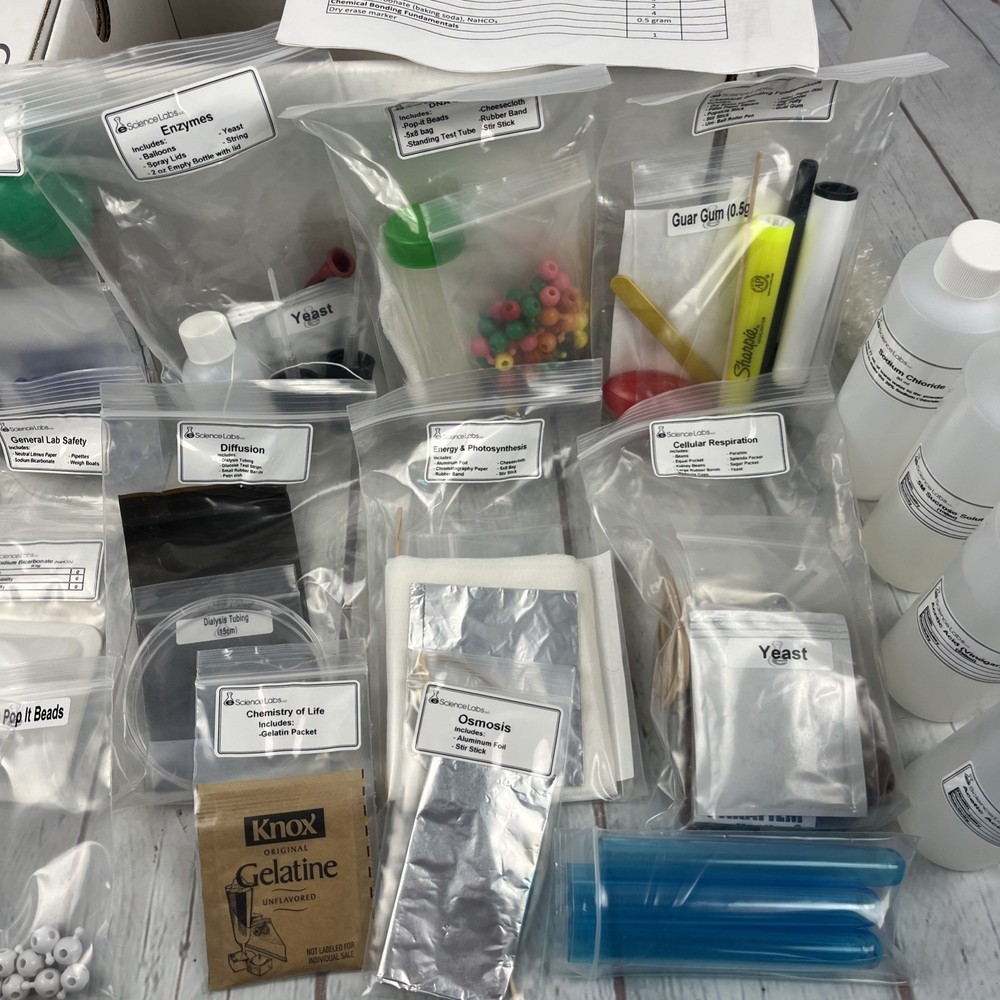 eScience Labs Kit 1286 Science Interactive lab kit For Biology