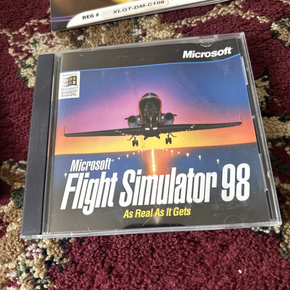 Microsoft Flight Simulator 98 PC CD-ROM + Pilots Handbook + Strategy Guide