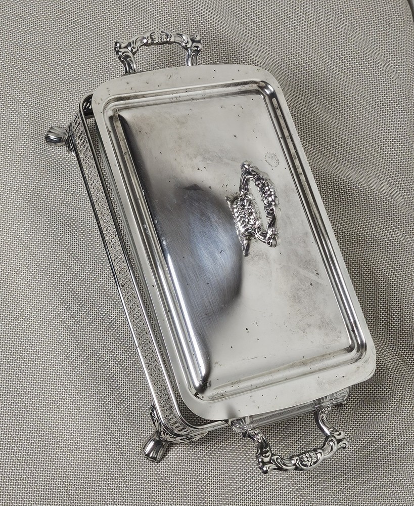 Vintage Oneida Silver Plated Pyrex Casserole Dish Holder Footed Serving Stand