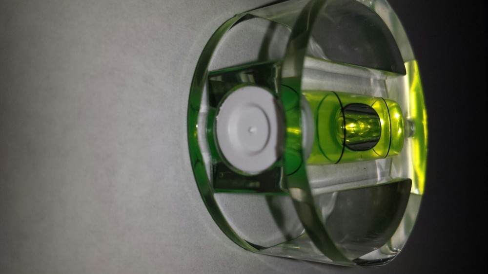 C36/17T LEVEL VIAL - Round Disc - 1 BUBBLE - CLEAR HARD PLASTIC - GREEN LIQUID