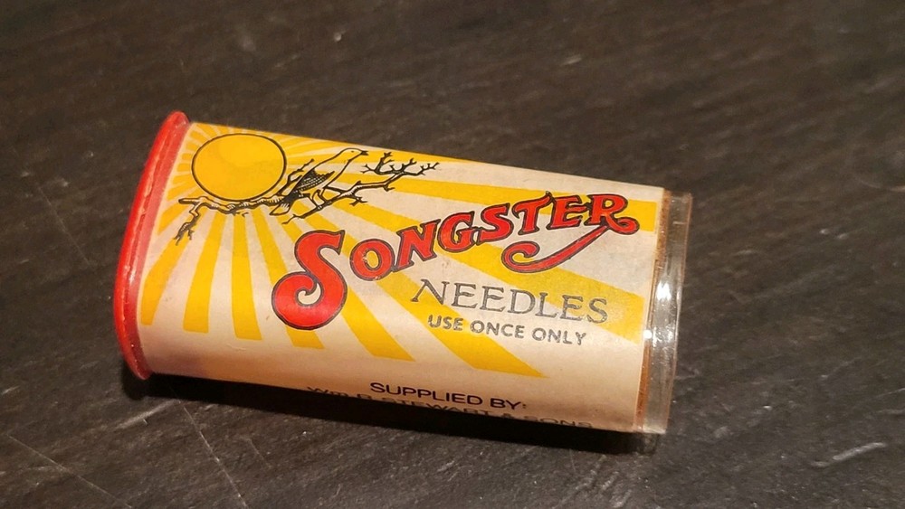 Gramophone phonograph needle Plastic Box Songster Bird - Empty