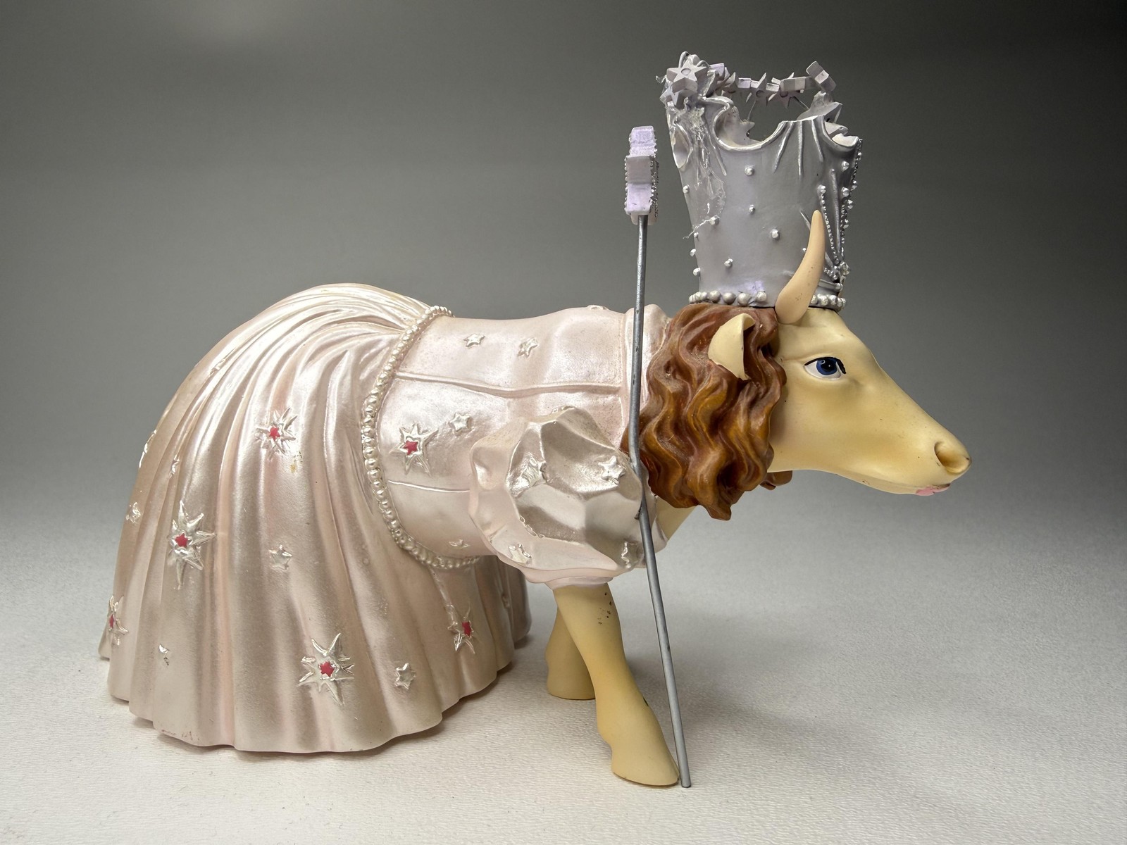 CowParade Glinda The Good Witch Cow Figurine 7723 2005 Wizard Of Oz Damaged READ