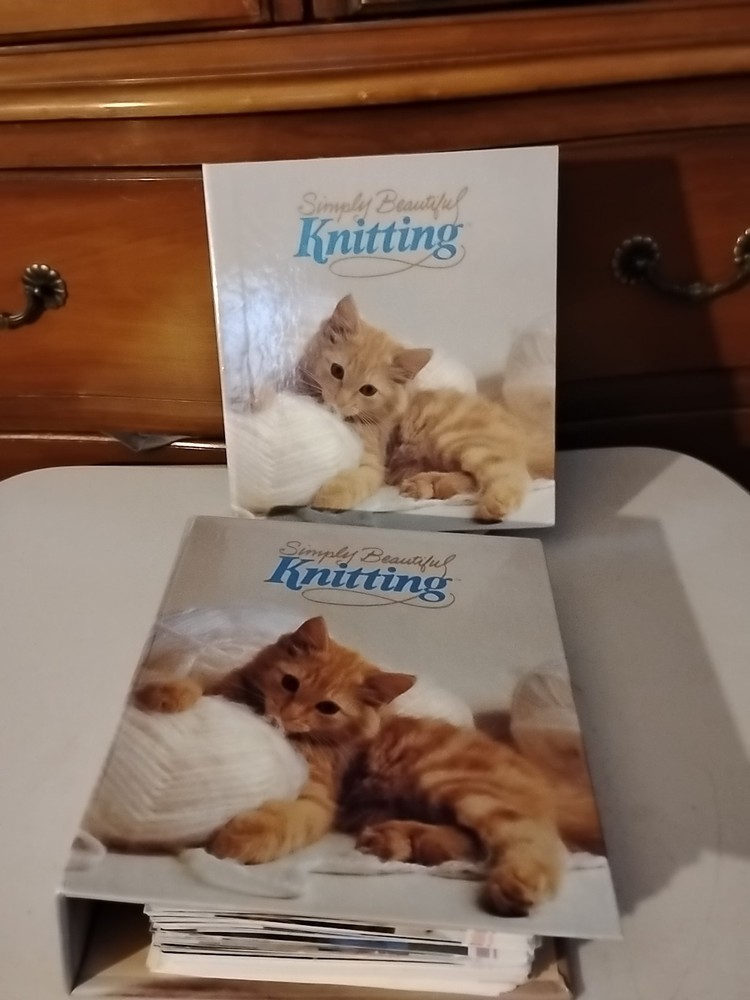 ESSENTIAL KNITTING PATTERN BOOKS Mainly Sweater Patterns