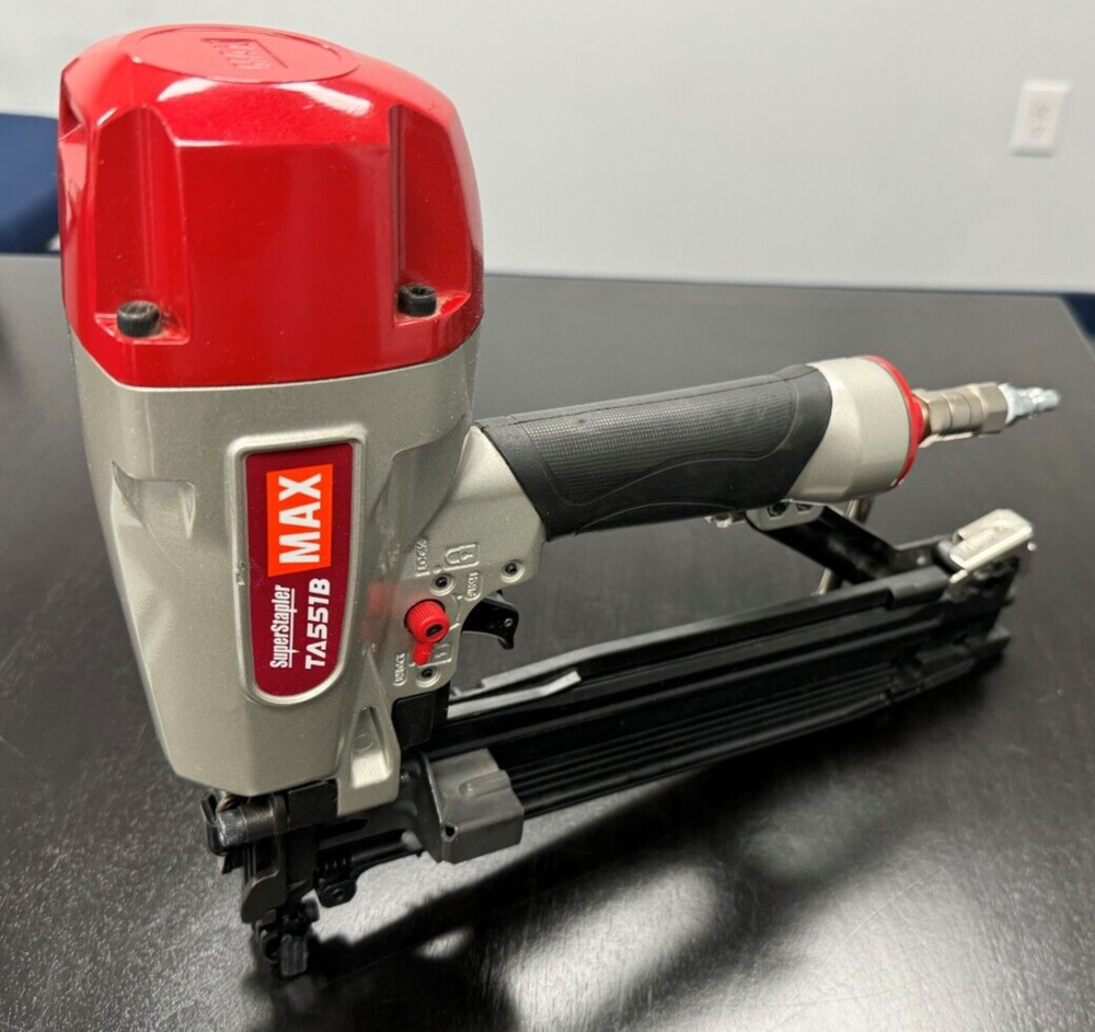 MAX TA551B/16-11 Pneumatic Medium Crown Stapler 1" to 2" Fastener Range