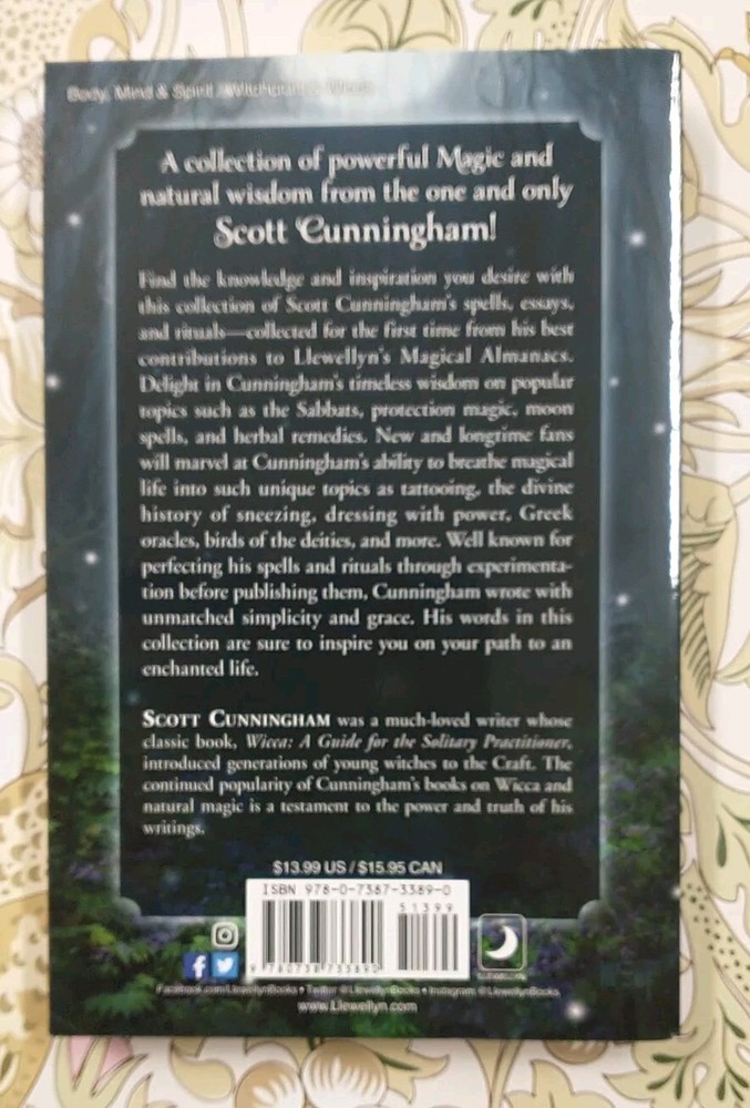 Cunningham's Magical Sampler : Collected Writings and Spells