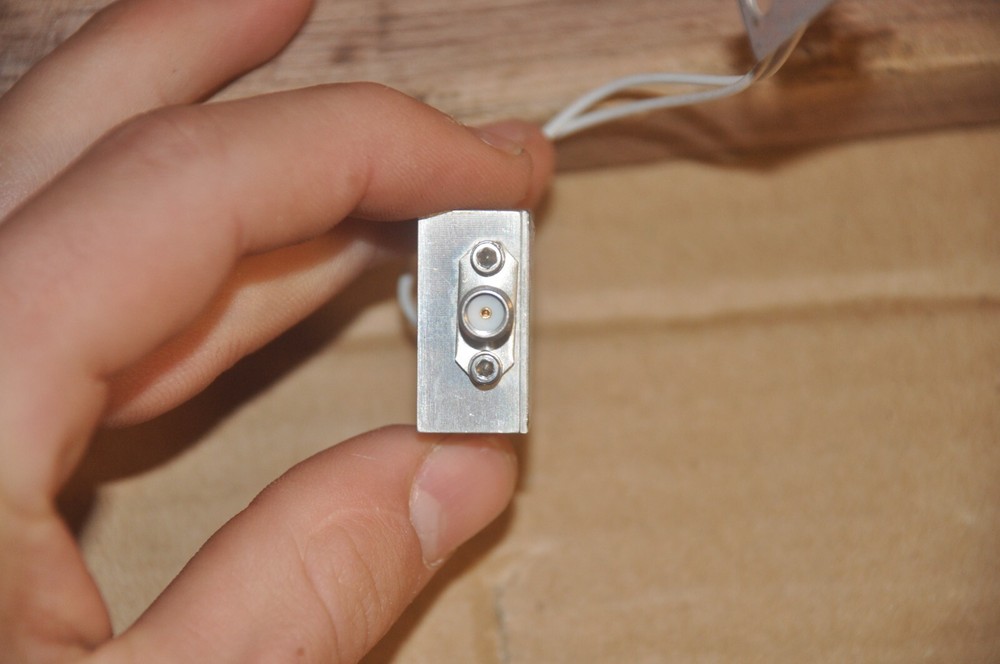 COUGAR COMPONENTS RF Amplifier AC582C