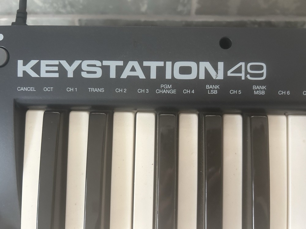 M-Audio Keystation 49 MK3 USB MIDI Controller
