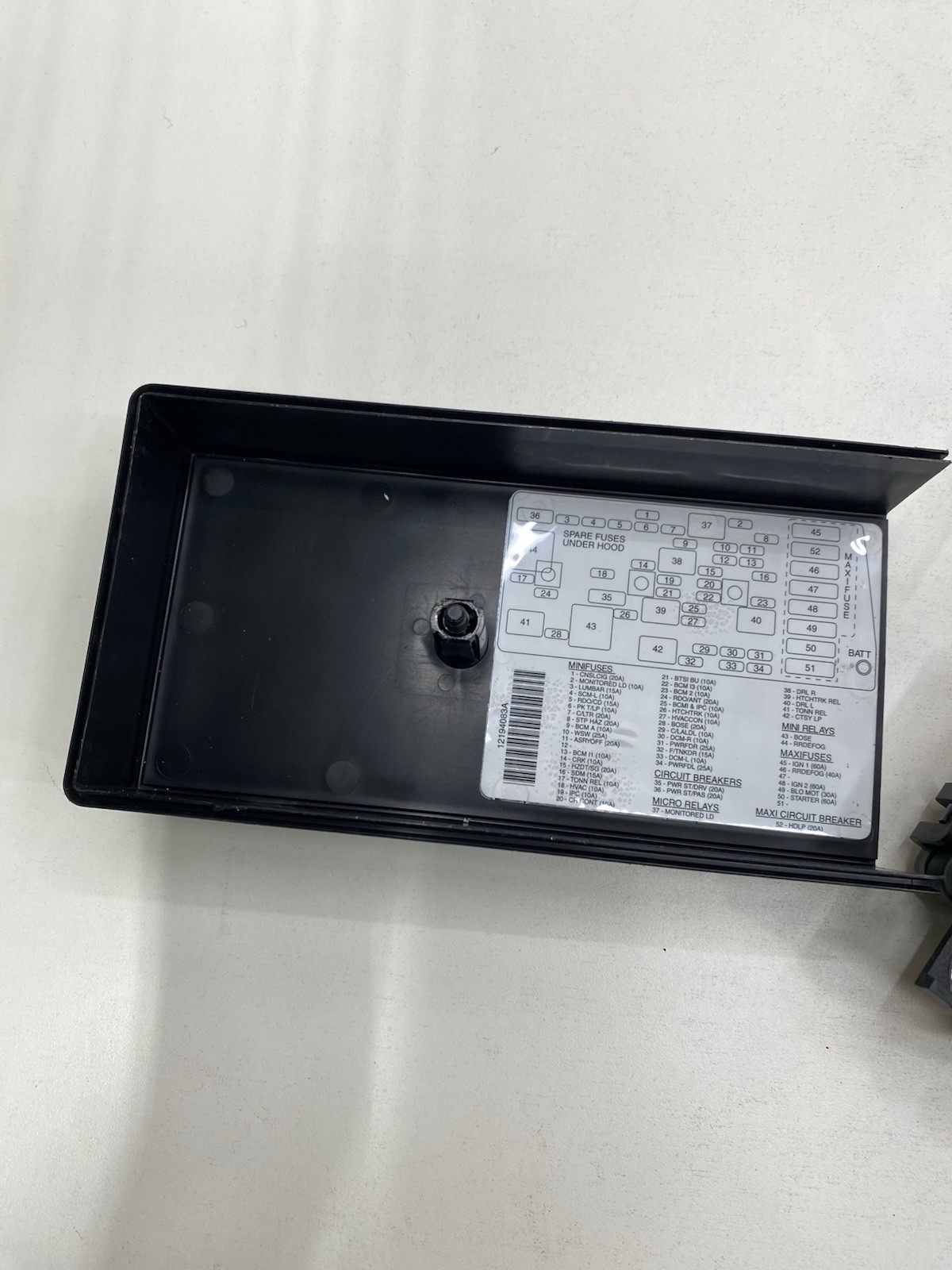 1998 Chevrolet Corvette Passengers Side Floor Fuse Box 12193837 OEM