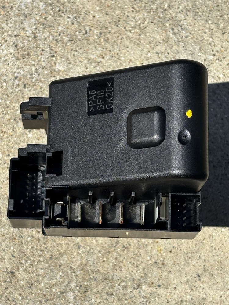 w210 Electronic Ignition Switch EIS module from e430 125k miles (totaled)