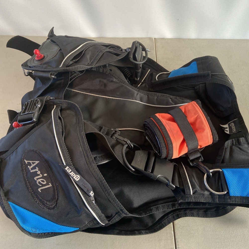 Mares Ariel Diving Vest Size Medium.