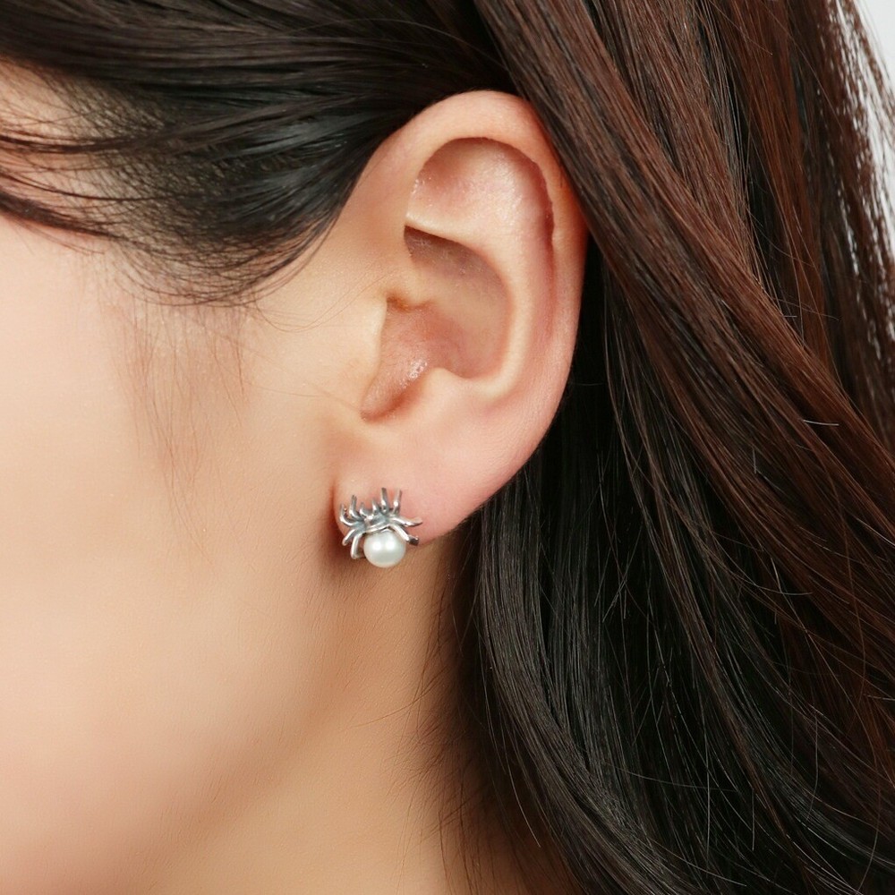 Dr MONROE Sterling Silver 925 Pearl Spider Stud Earring (Single)