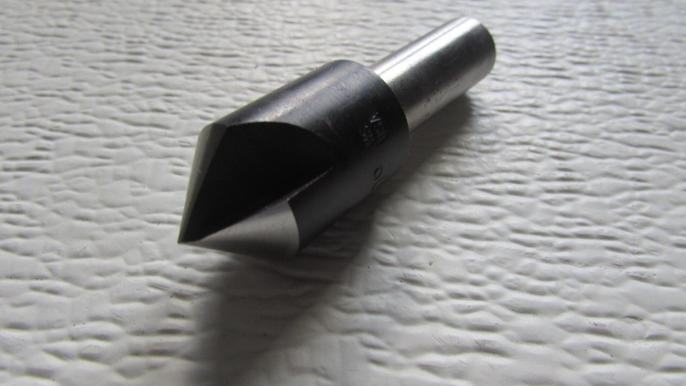 SINGLE-FLUTE COUNTERSINK--3/4"--90 DEGREE