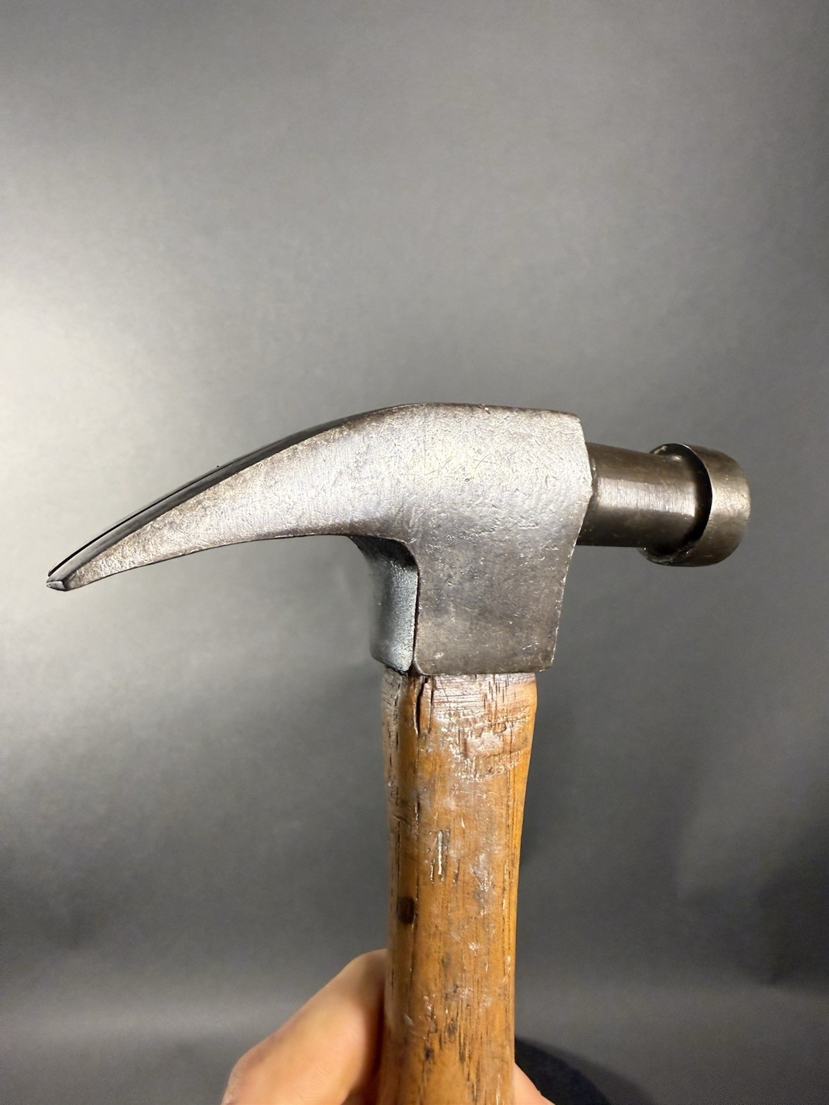 ZENITH MARSHALL WELLS Straight Claw Bell Faced Hammer. Attractive Condition.