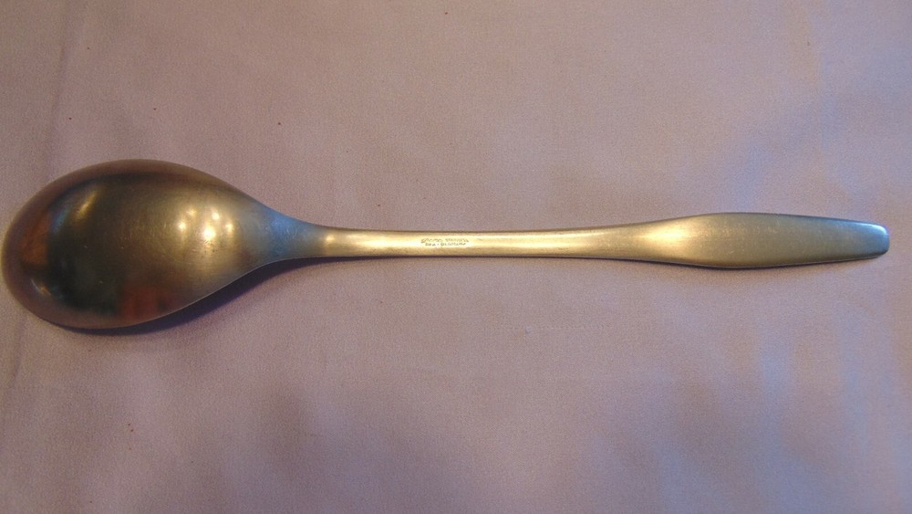 DANA STAINLESS DFA DENMARK LARGE (10 5/8")SOLID SERVING SPOON "DNS3" VERY NICE!