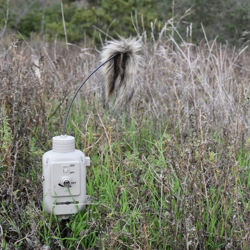 Mantis Motion Predator Electronic Decoy with Quiet Motor - Compact Easy-to-Us...