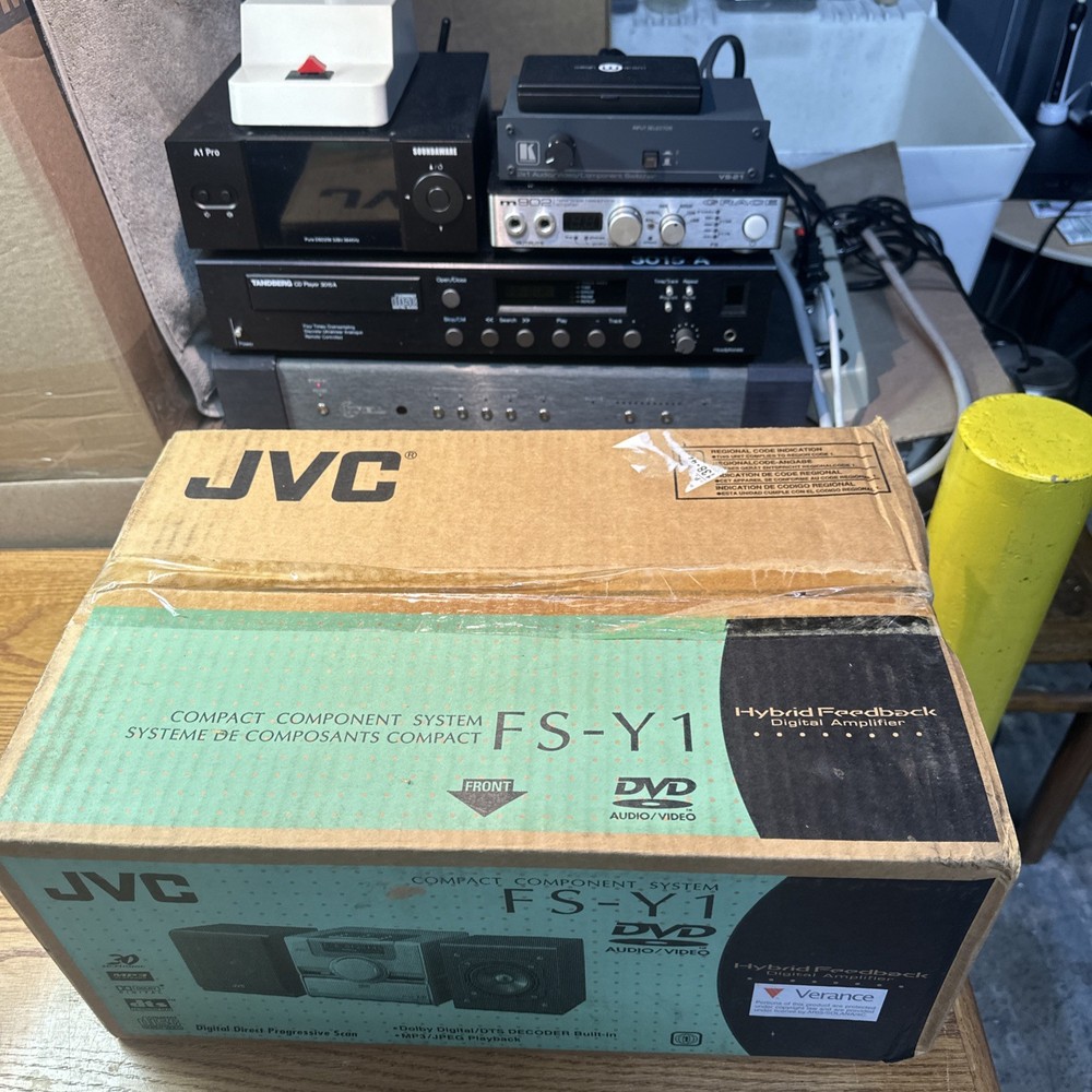 JVC FS-Y1 DVD Audio/Video Compact Component System