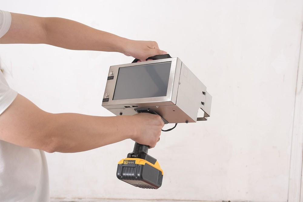 Handheld Dot Peen Marking Machine VIN Code Chassis Number Metal Printer 150*40MM