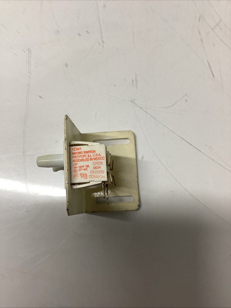 Micro Switch 1DM1 W/ 1DM401 O-661
