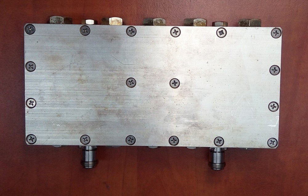 UHF BAND PASS FILTER FOR ANALOGUE OR DIGITAL BROADCAST TV