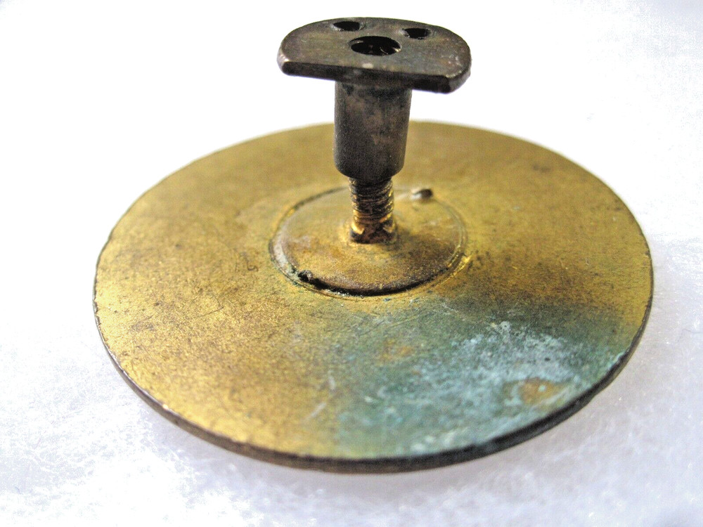 1920-30's Englistedman HAT BADGE