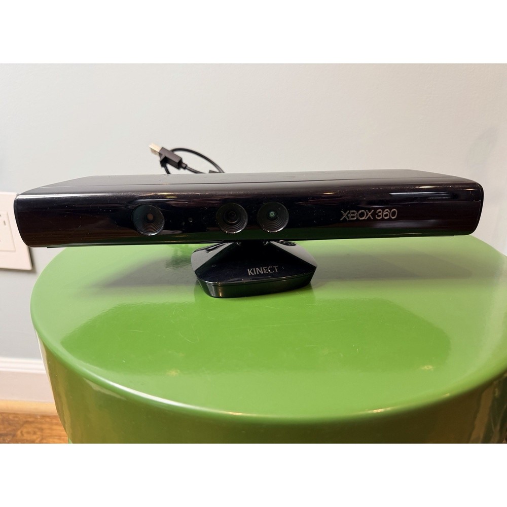 Microsoft 1414 Xbox 360 Kinect Sensor Bar camera Only - Black used