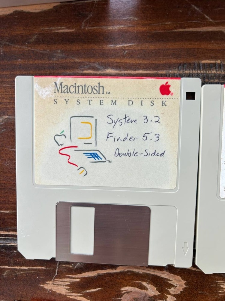 Apple Macintosh MacWrite. MacPaint. Mac software 1984 128K