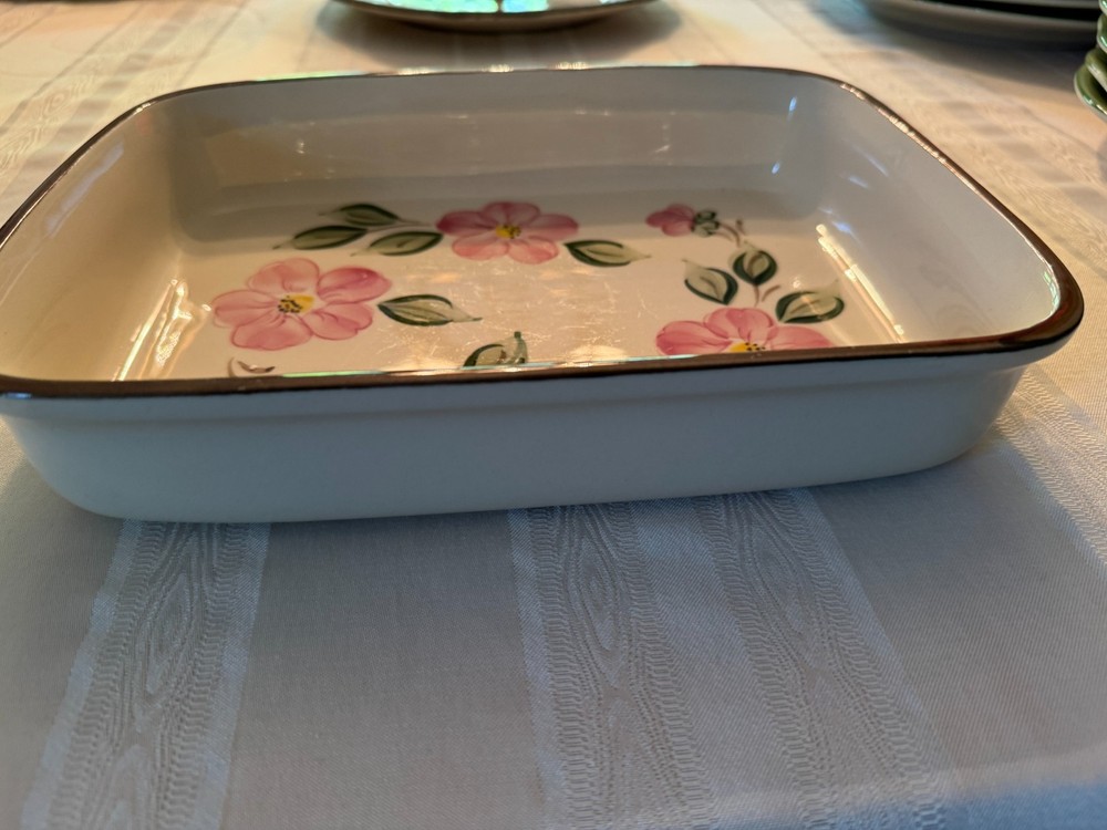 VINTAGE FRANCISCAN RECTANGULAR CASSEROLE DISH 11-1/4" X 8'