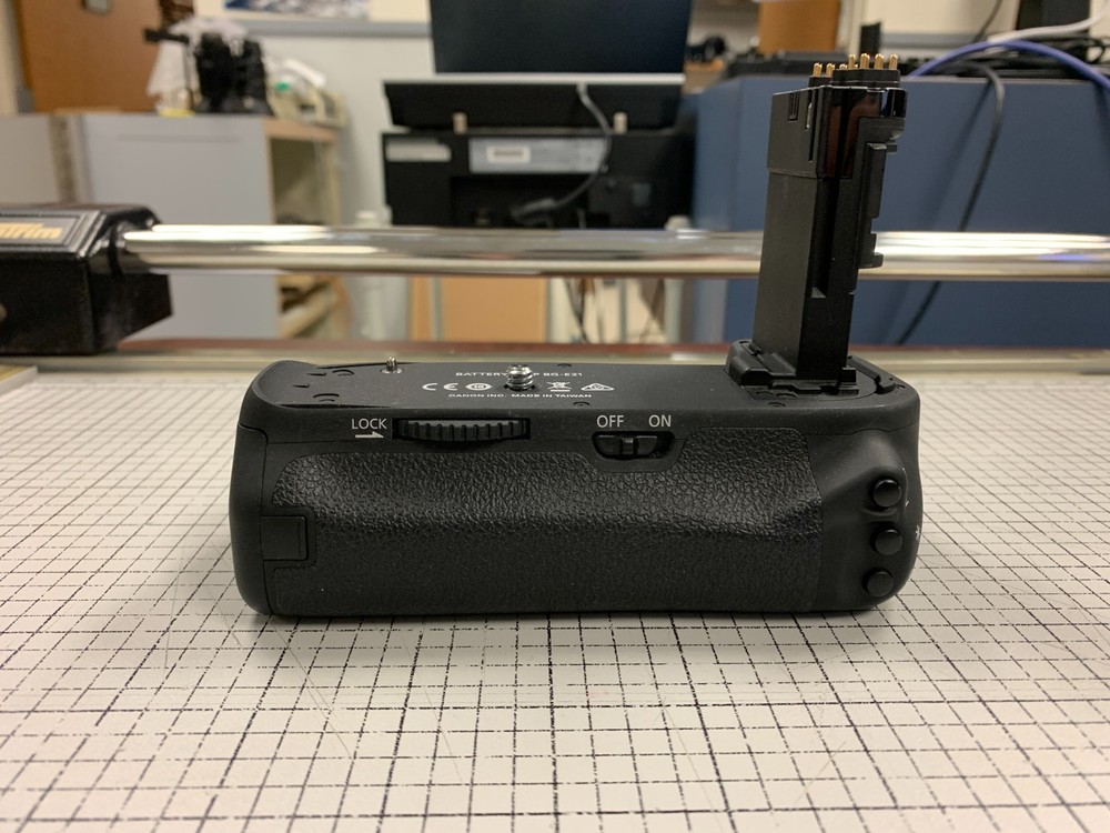 Canon BG-E21 Battery Grip for 6D Mark II