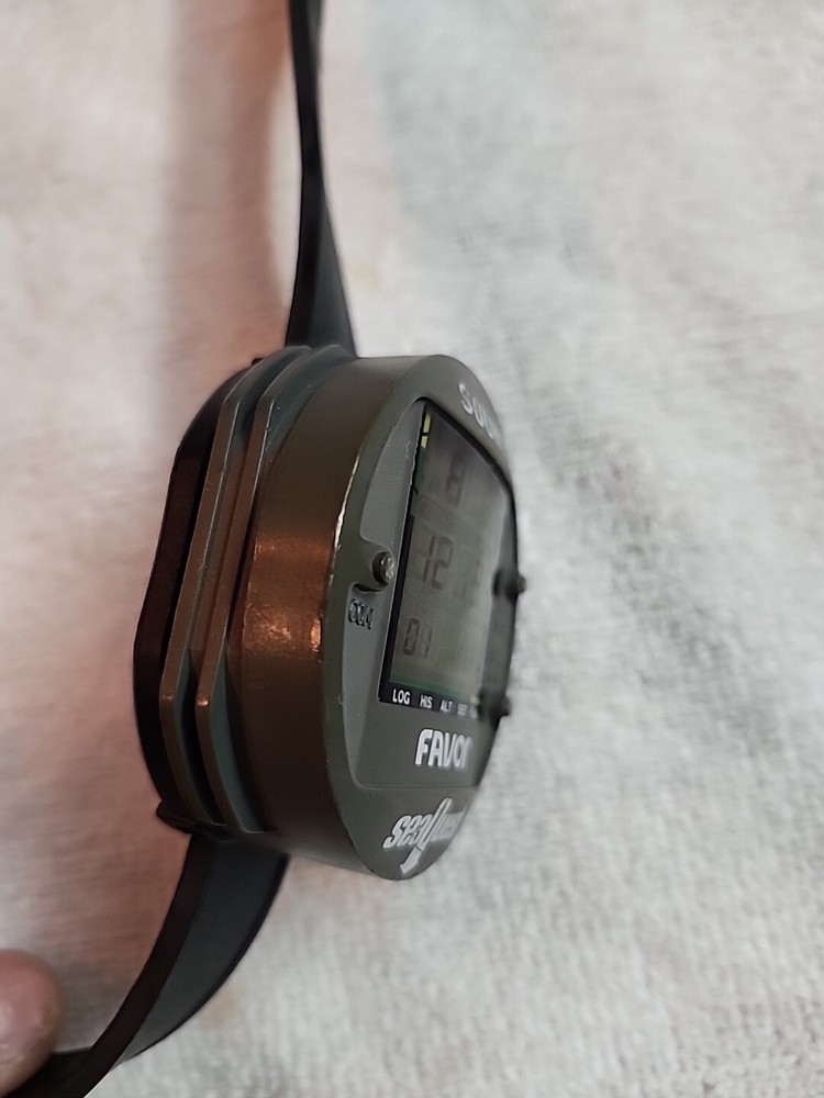 SUUNTO FAVOR DIVE COMPUTER