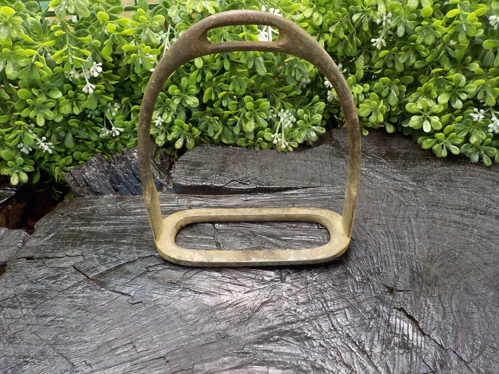 Old Rare Vintage Antique Solid Brass War Horse Stirrup