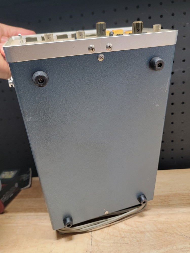 Leader Model LCG-396 NTSC Pattern Generator POWERS ON! *READ BELOW*