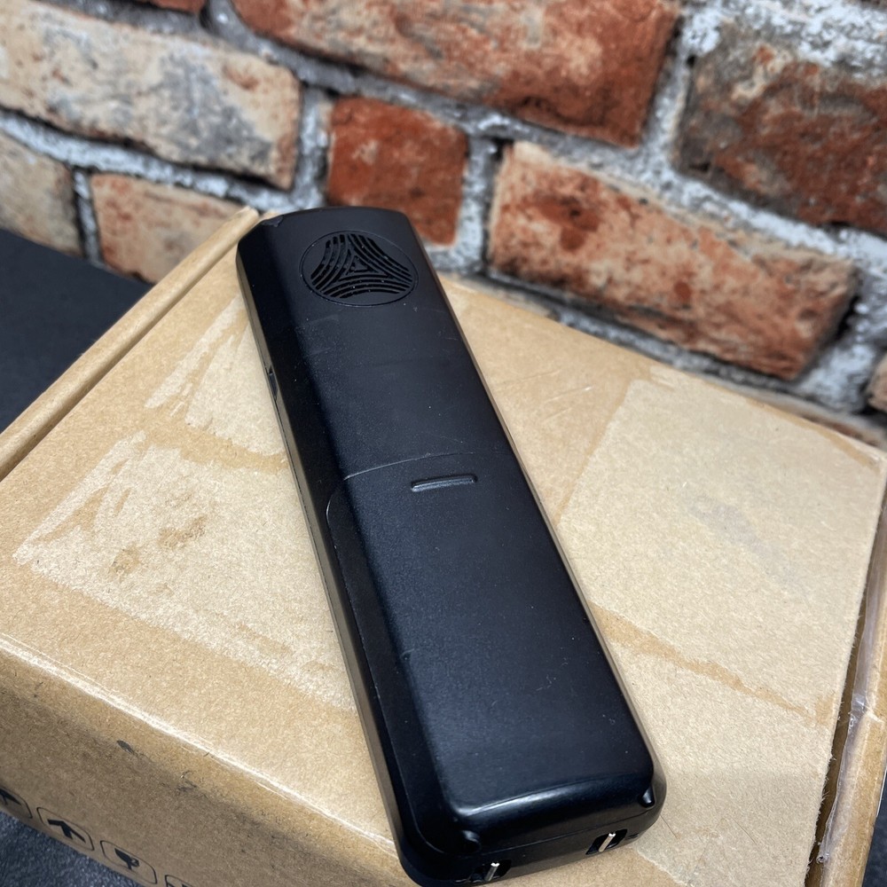 Polycom VVX D230 Wireless Handset and Base Station
