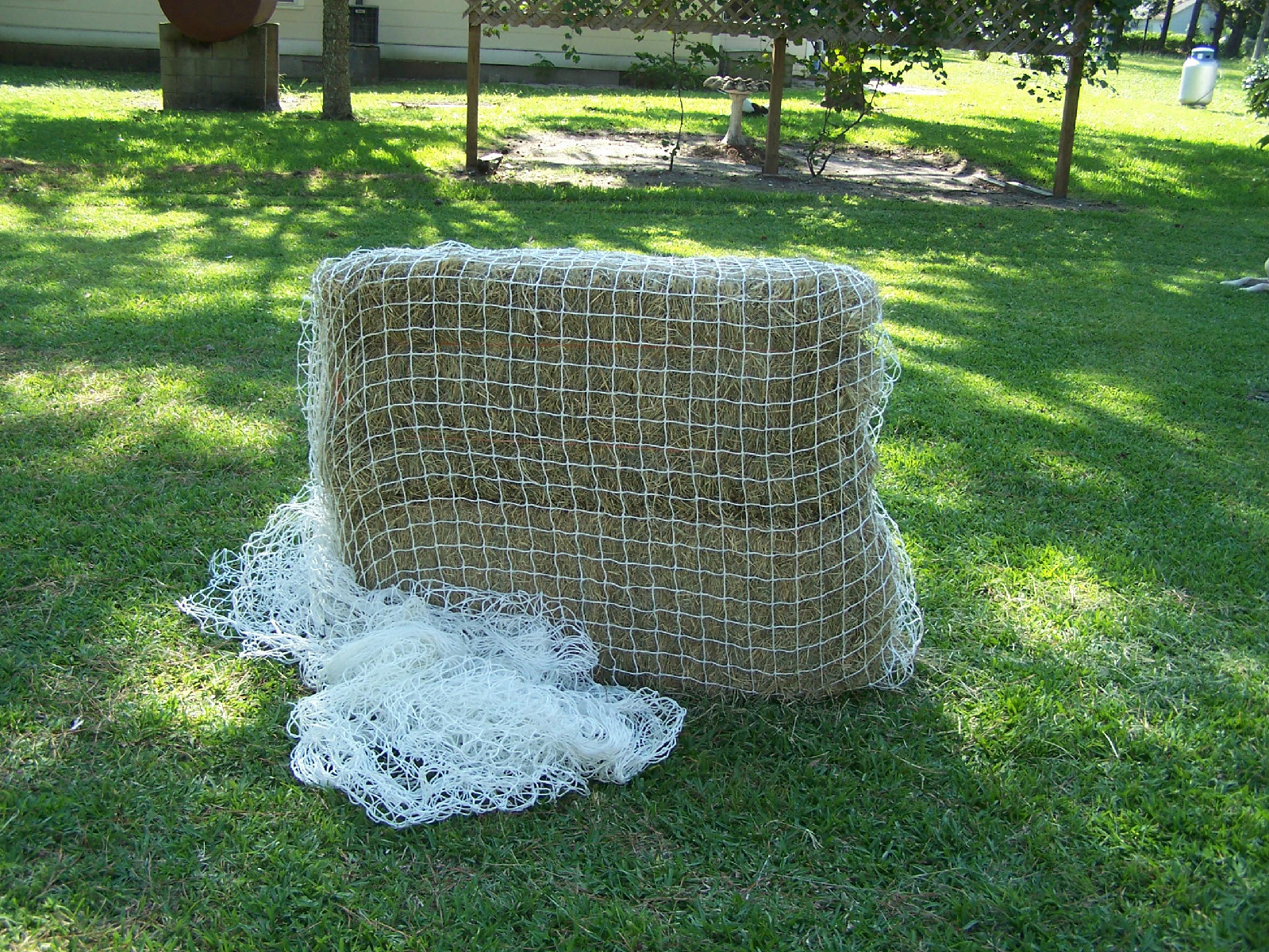 10' x 8' WHITE SQUARE NET NYLON HORSE HAY NETTING 2" #42 400 LB TEST BALE NETS