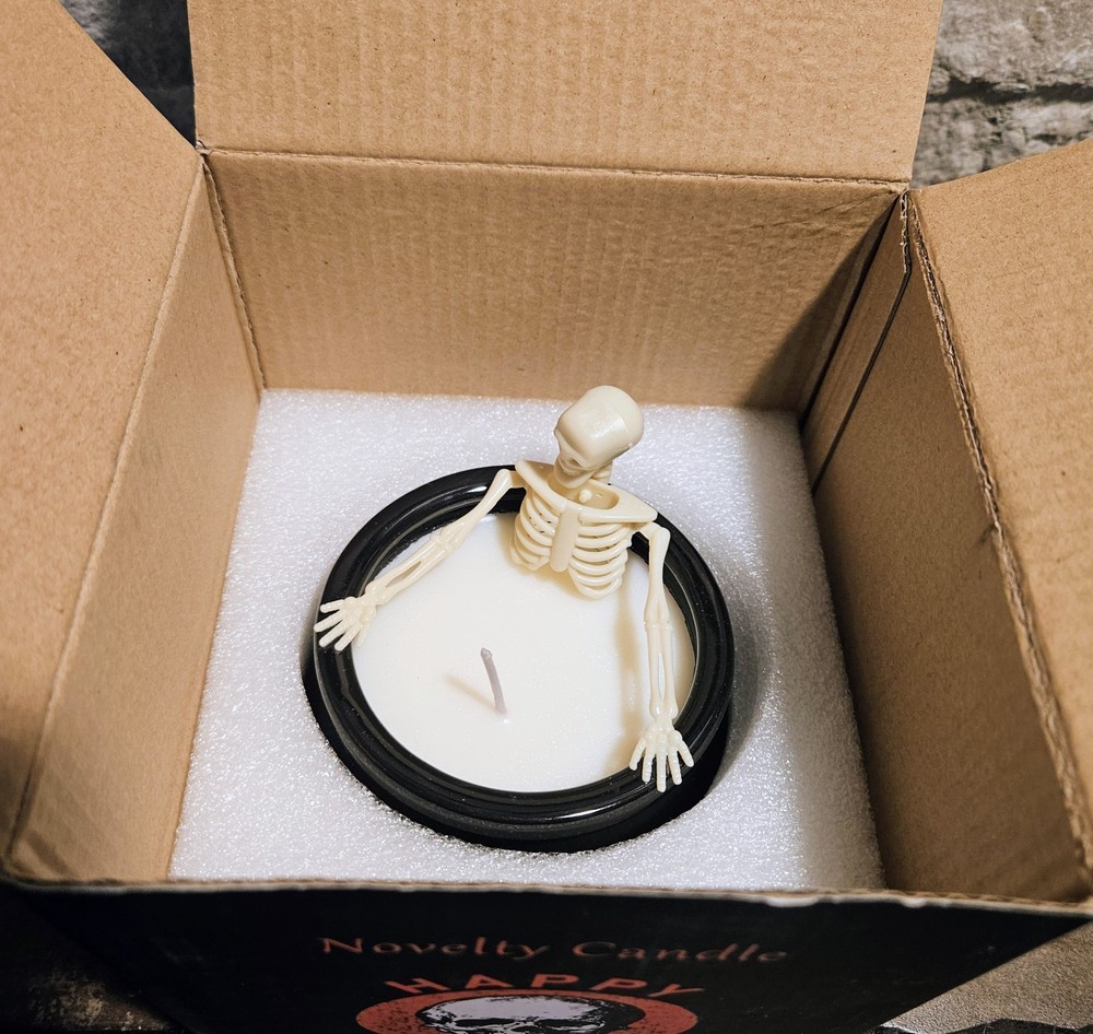 *NIB* Halloween Skeleton Gothic Candle!