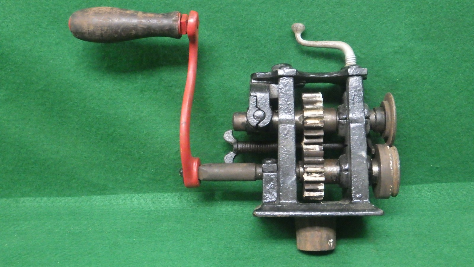 Pair Vintage Peck Stow & Wilcox Sheet Metal Bead Rollers/Crimpers w/Mount Pexto