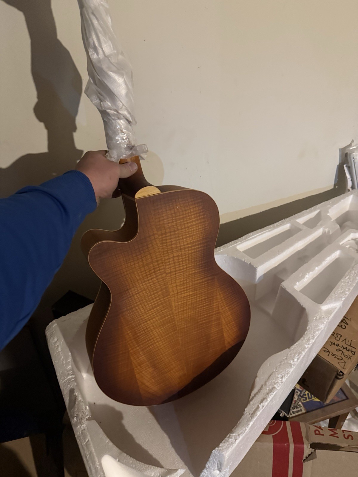 Make An Offer !!! aria acoustic electric guitar Are-4