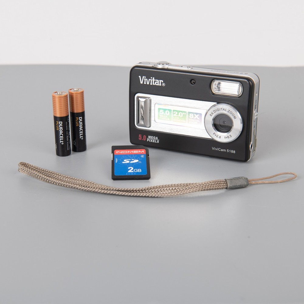 Vivitar Vivicam 5188 5MP digital compact camera - black